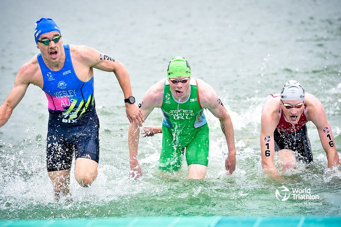 White & Edgar in action at the World Triathlon Cup Chengdu
