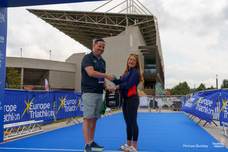Piranha Triathlon Club Donate Defibrillator for Triathlon Community Use